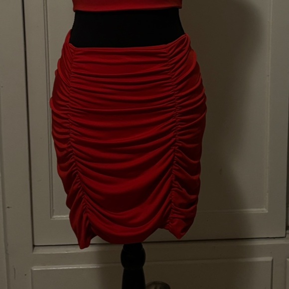 Dresses & Skirts - Red Skirt, to elegant 2 piece